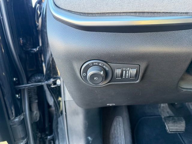 Used 2024 Jeep Compass Latitude image 18