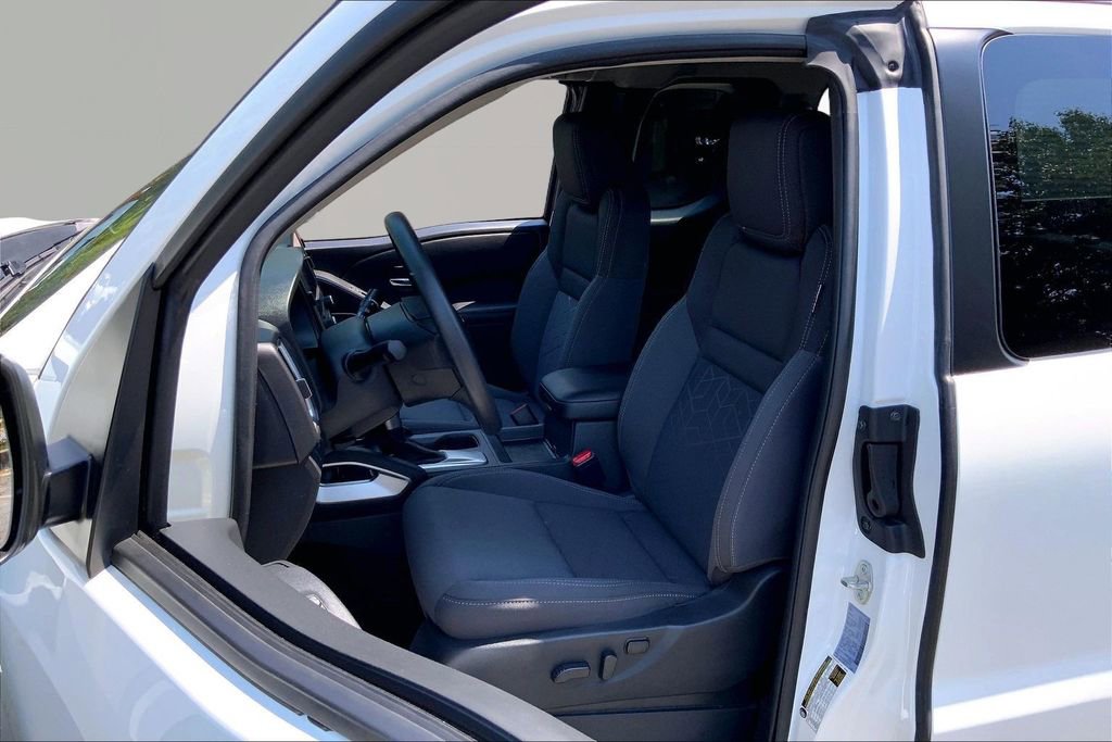 Used 2025 Nissan Frontier SV RWD image 15