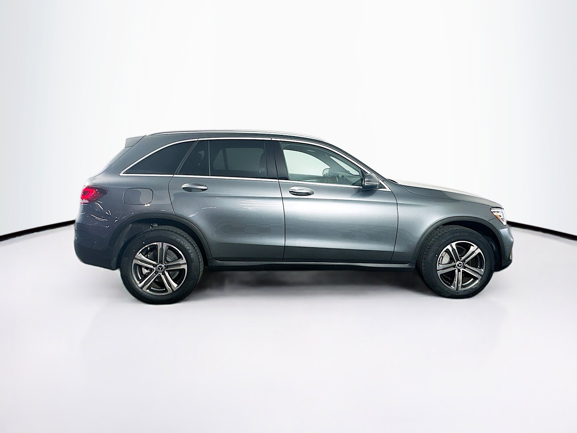 Used 2022 Mercedes-Benz GLC 300 4MATIC image 10