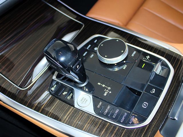 Used 2020 BMW X7 xDrive40i w/ Premium Package image 14