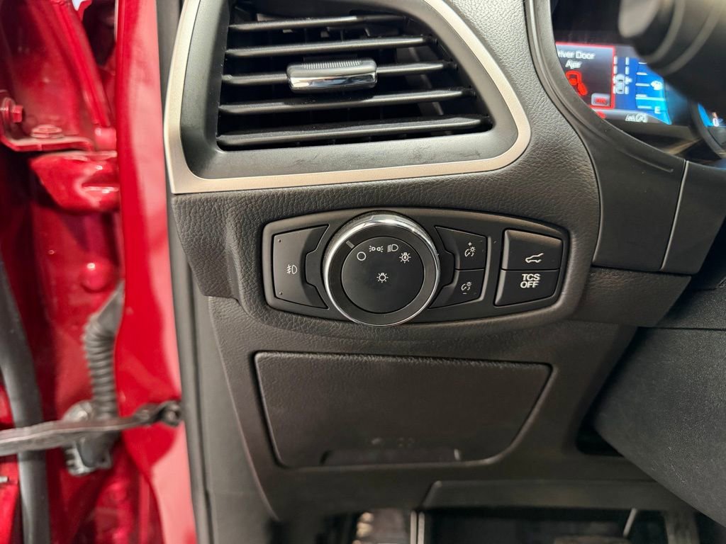 Used 2022 Ford Edge ST-Line image 19