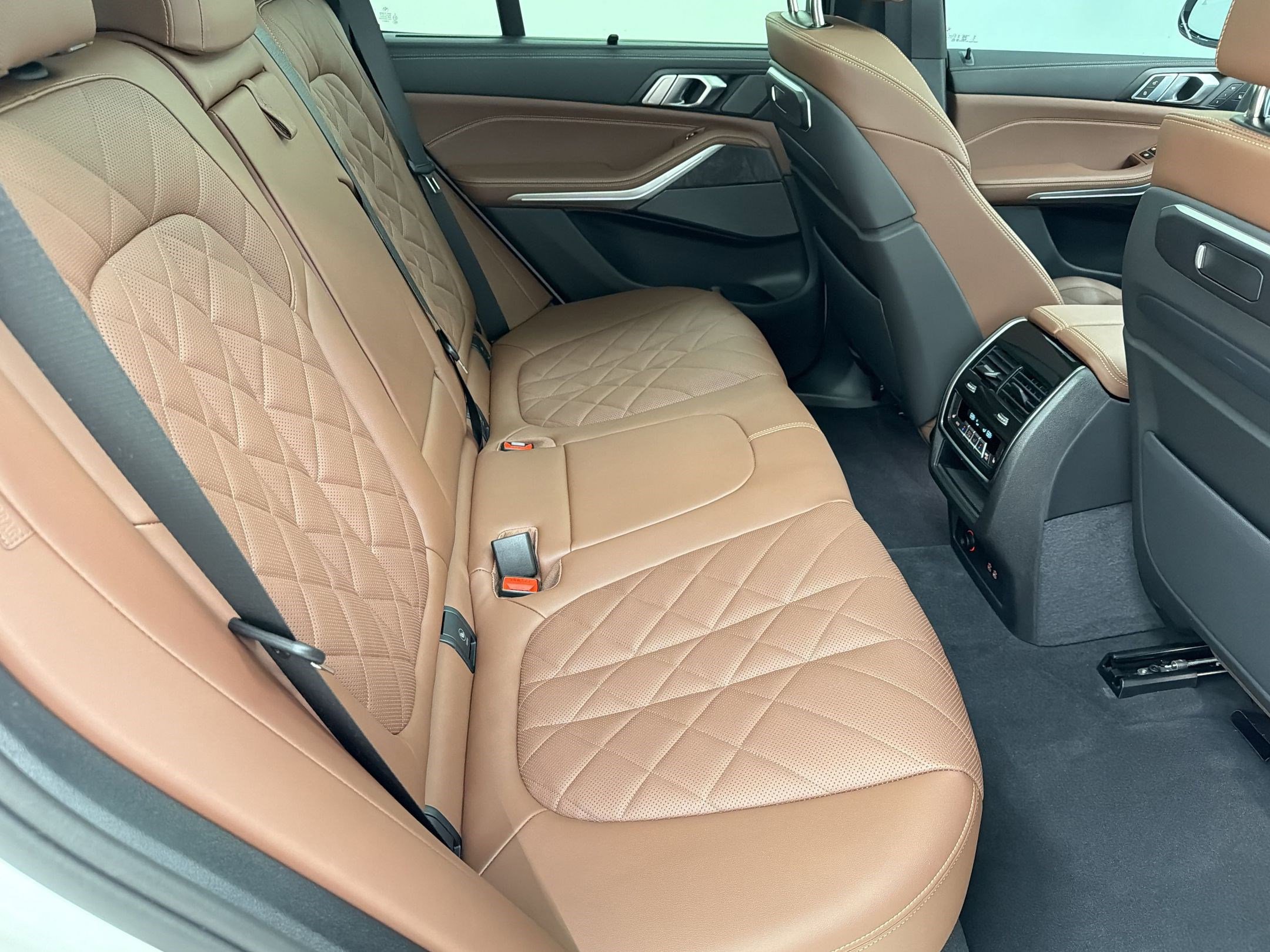 Certified 2025 BMW X5 xDrive40i w/ Executive Package image 27