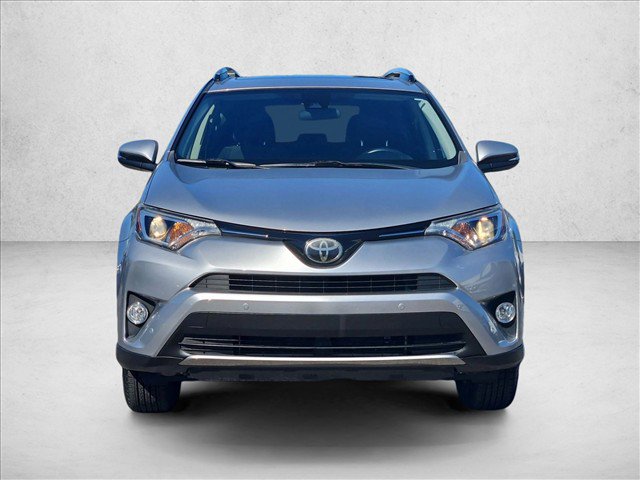 Used 2018 Toyota RAV4 XLE FWD image 2
