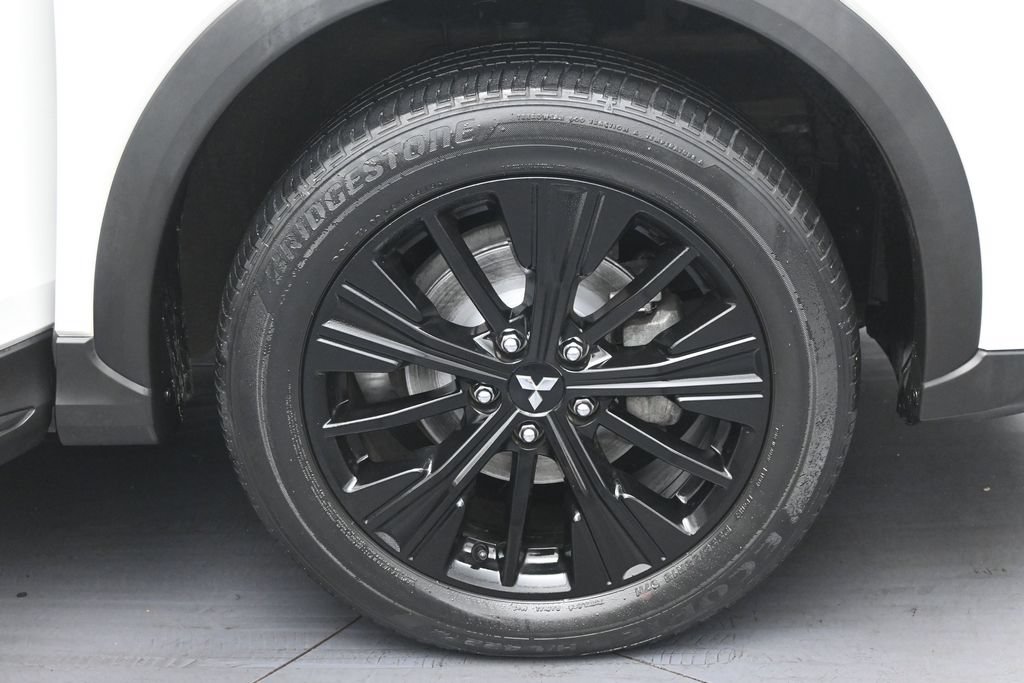 Used 2020 Mitsubishi Eclipse Cross LE AWD/4WD image 29