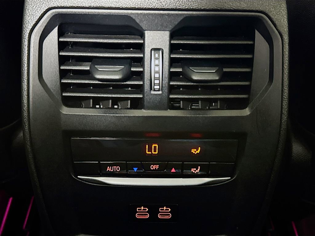 Used 2023 BMW 330i Sedan w/ Driving Assistance Package image 26