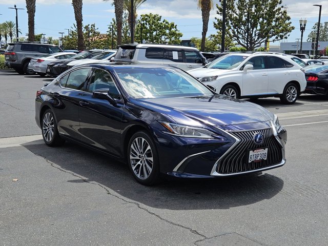 Used 2020 Lexus ES 300h w/ Premium Package FWD image 3