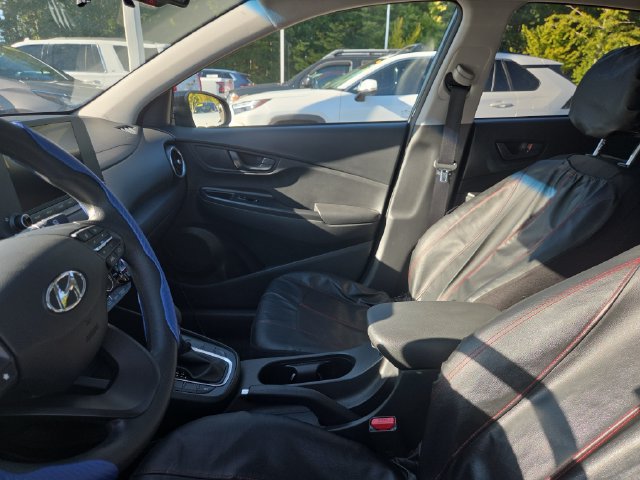 Used 2023 Hyundai Kona SEL AWD/4WD image 9