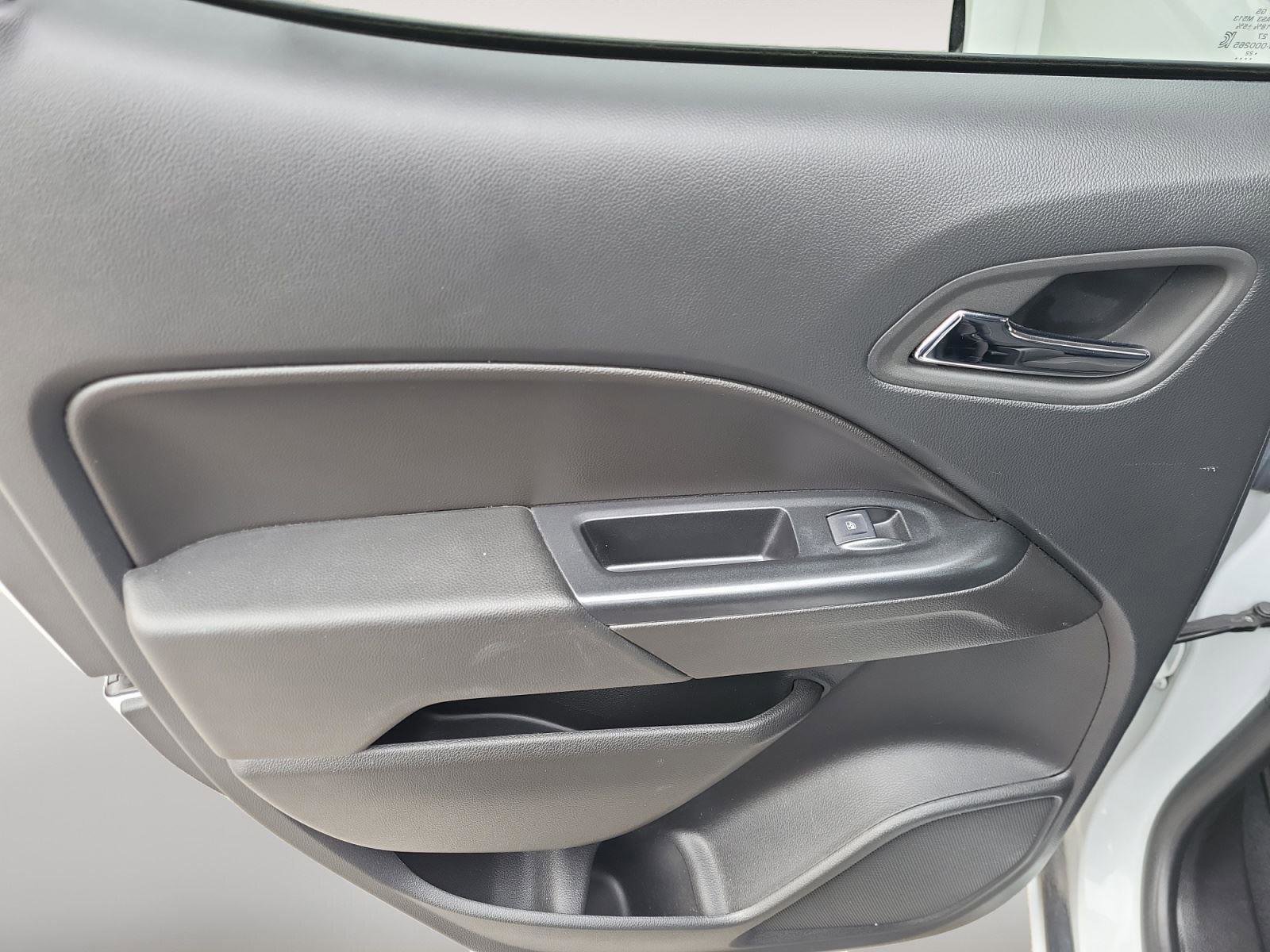 Used 2022 Chevrolet Colorado LT w/ LT Convenience Package image 18