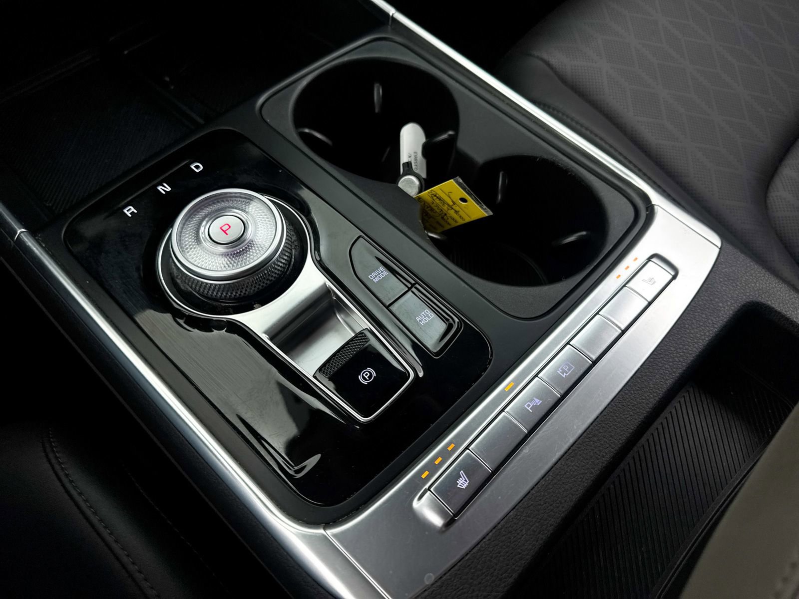 Certified 2025 Kia Carnival EX image 28