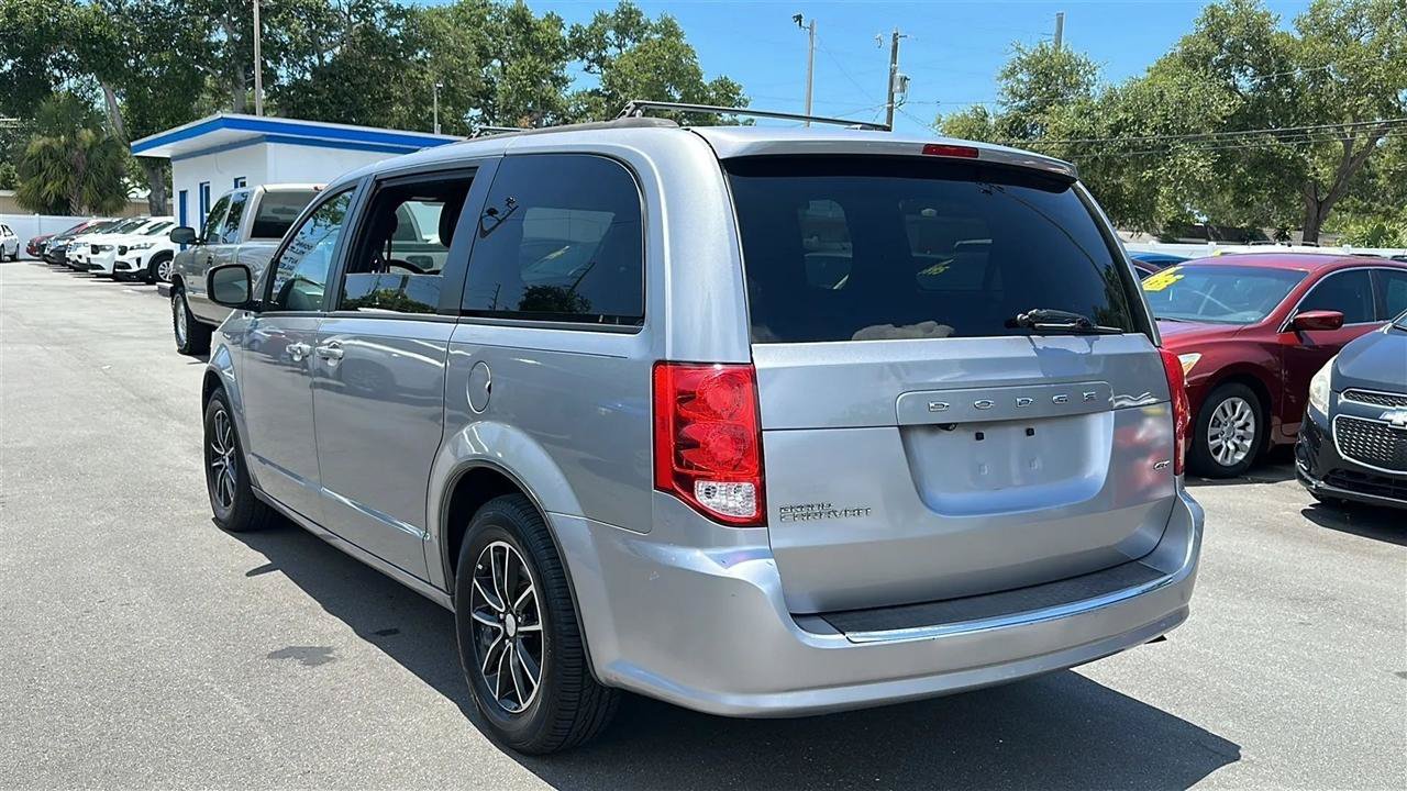 Used 2018 Dodge Grand Caravan GT FWD image 11