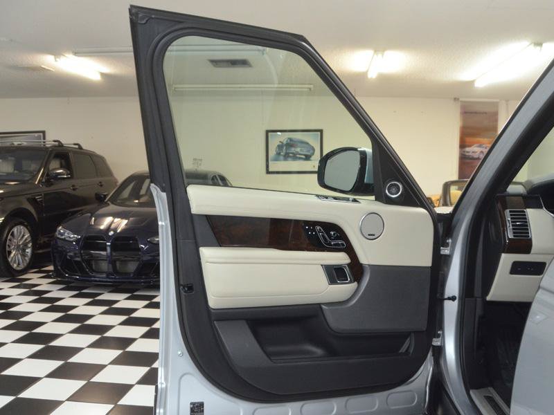 Used 2018 Land Rover Range Rover Supercharged AWD/4WD image 13