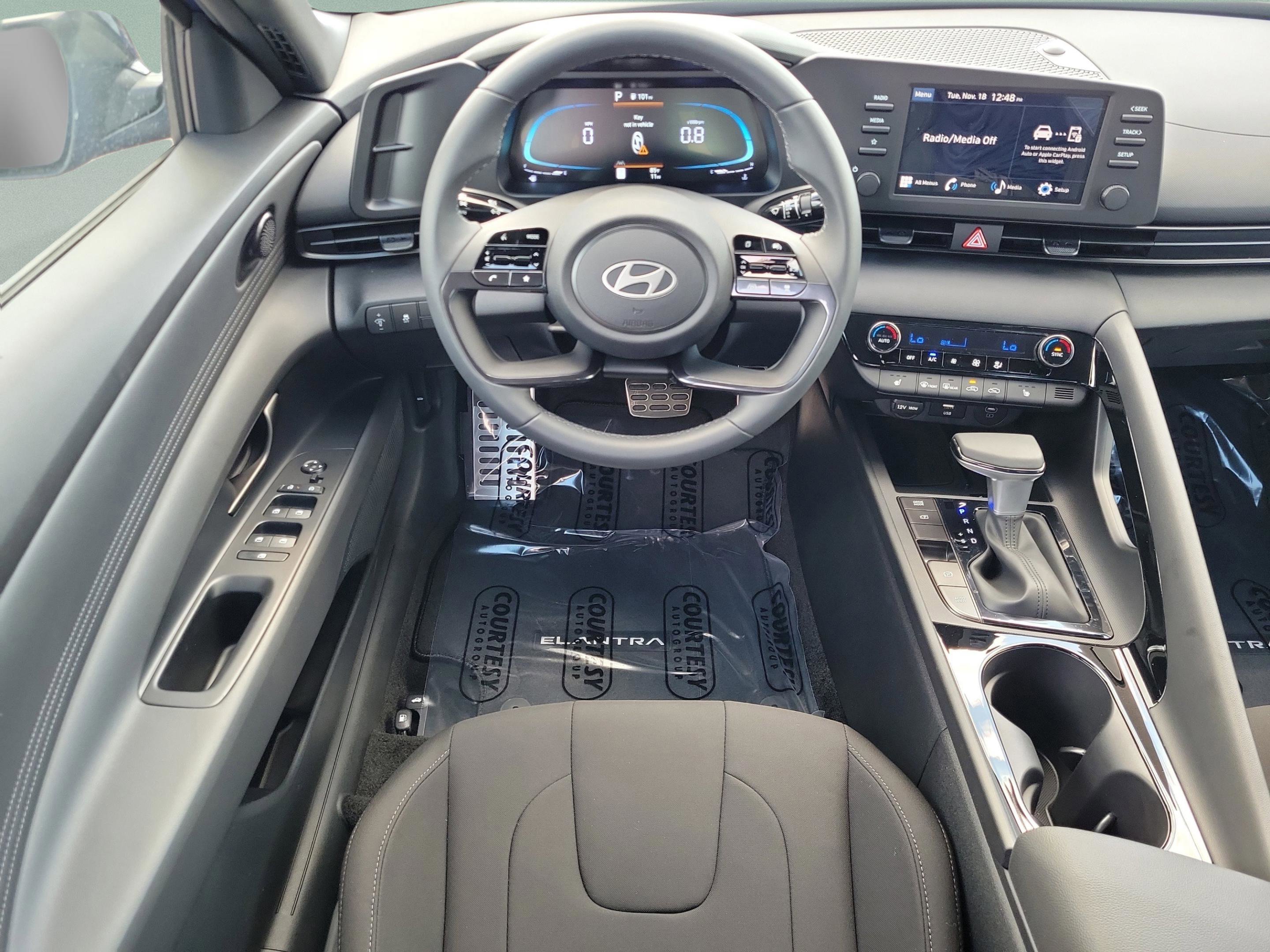 New 2026 Hyundai Elantra SEL Sport image 9