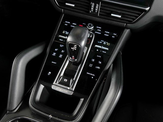 Certified 2023 Porsche Cayenne AWD/4WD image 16