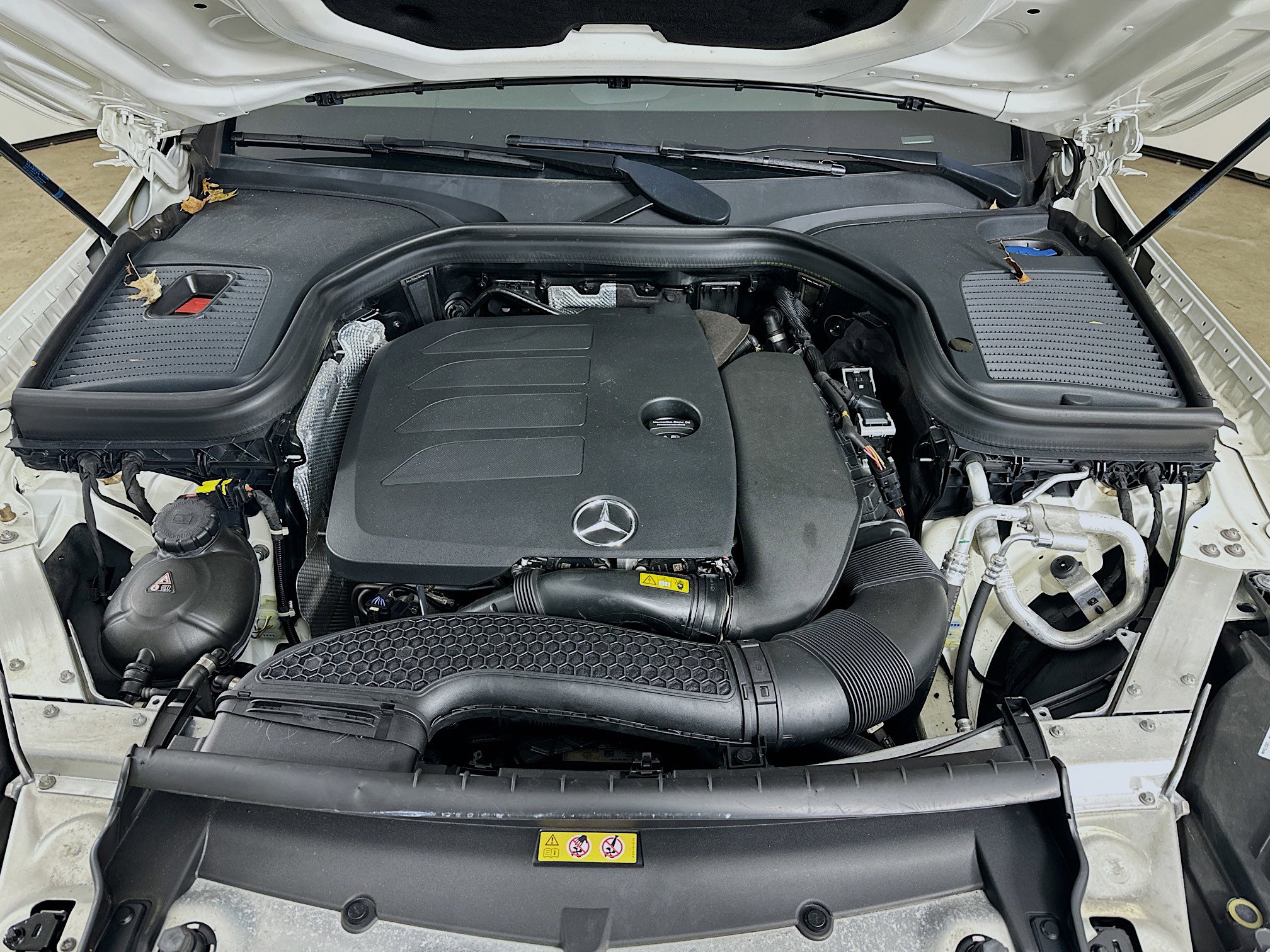 Used 2022 Mercedes-Benz GLC 300 4MATIC w/ Premium Package Lite image 36