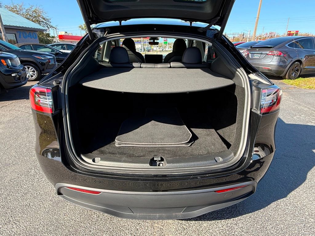 Used 2023 Tesla Model Y Long Range image 24