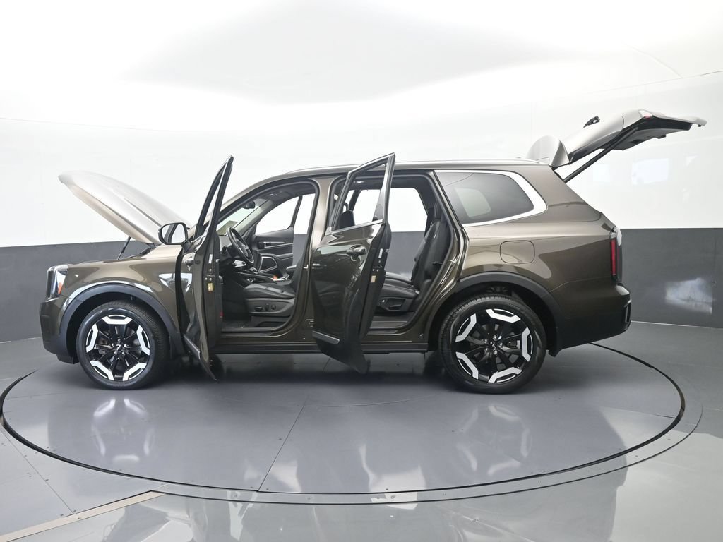 Used 2025 Kia Telluride EX w/ EX Captain's Chair Package FWD image 77