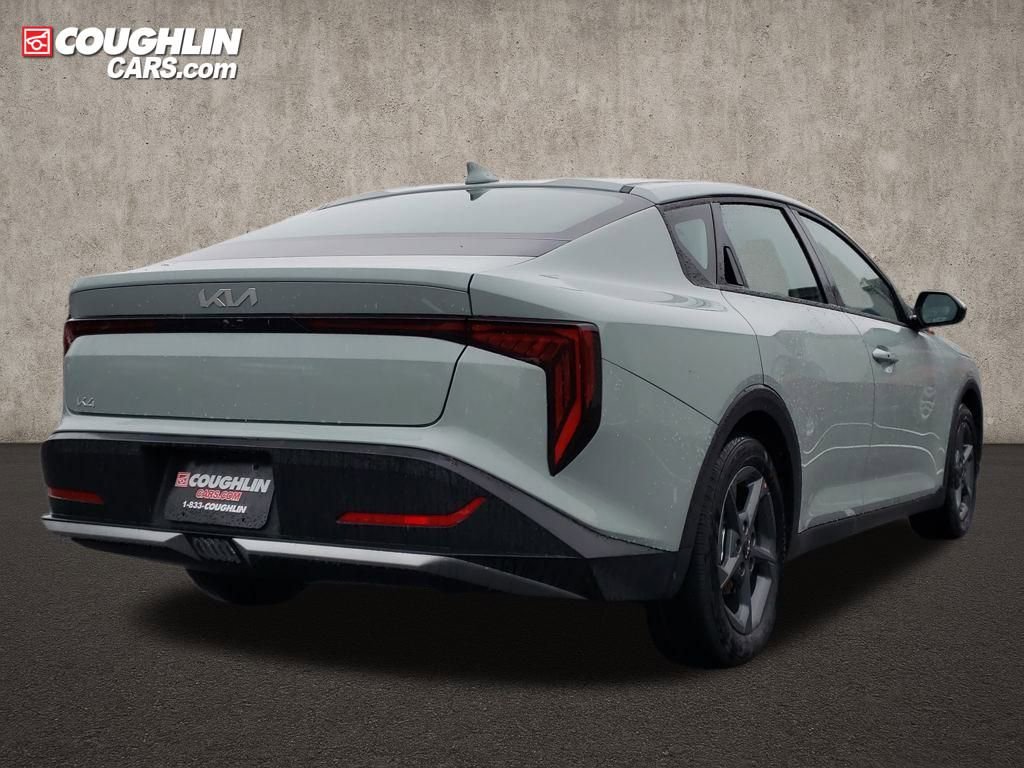 New 2025 Kia K4 LXS image 8