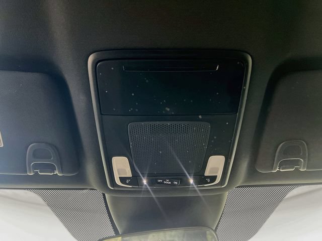 Used 2025 Honda Pilot Sport image 11