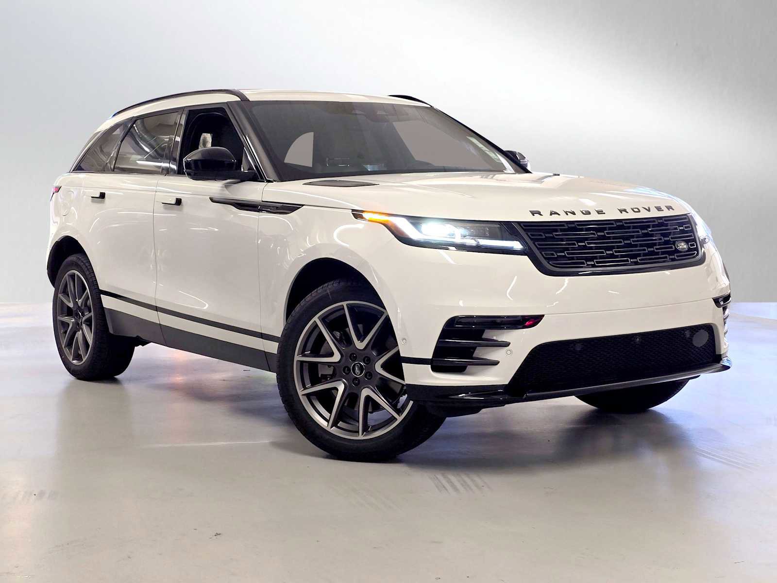 New 2026 Land Rover Range Rover Velar Dynamic SE image 7