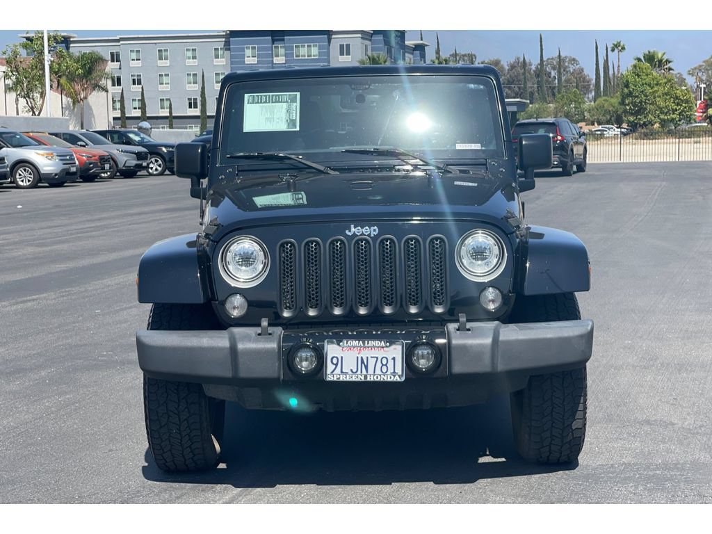 Used 2017 Jeep Wrangler Unlimited Sahara w/ Connectivity Group AWD/4WD image 9