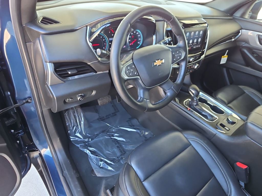 Used 2023 Chevrolet Traverse LT FWD image 10