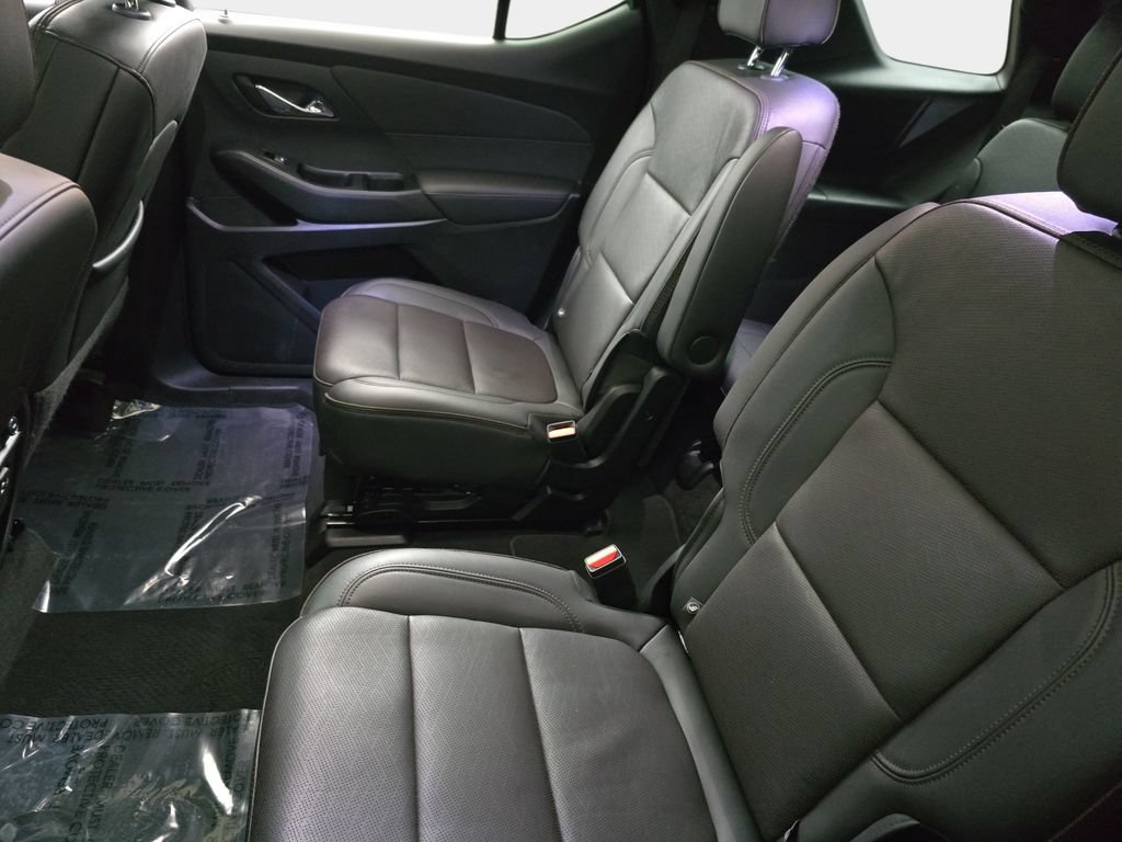 Used 2023 Chevrolet Traverse High Country AWD/4WD image 12