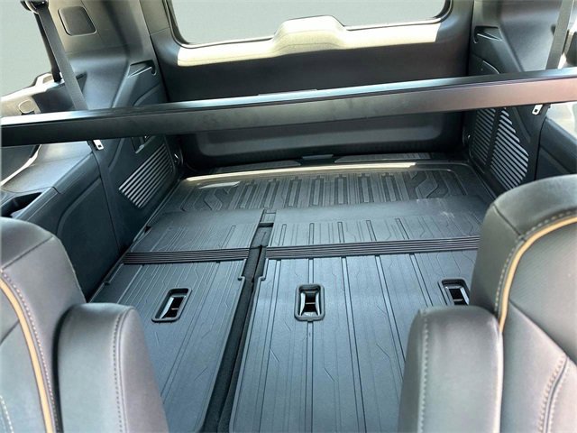 Used 2023 GMC Yukon AT4 w/ AT4 Premium Plus Package image 17