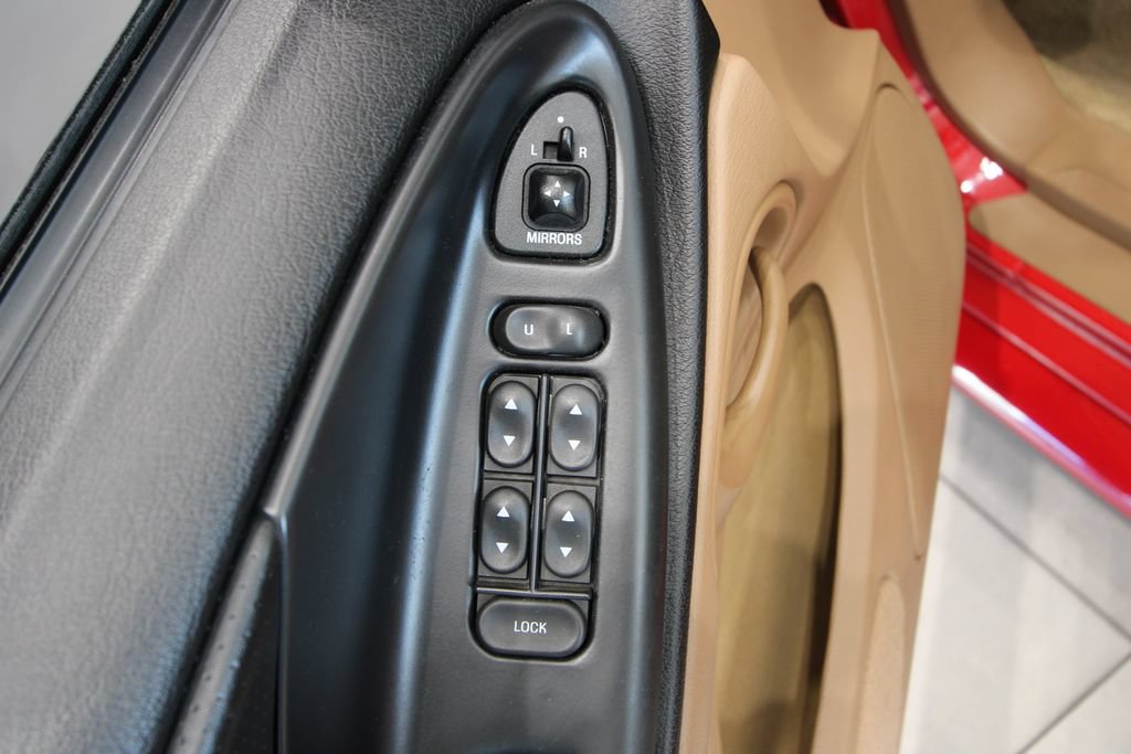 Used 1994 Ford Mustang GT RWD image 6