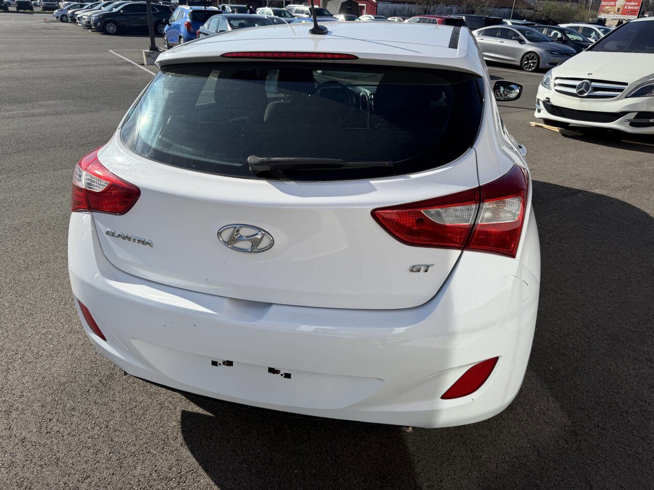 Used 2017 Hyundai Elantra GT FWD image 8