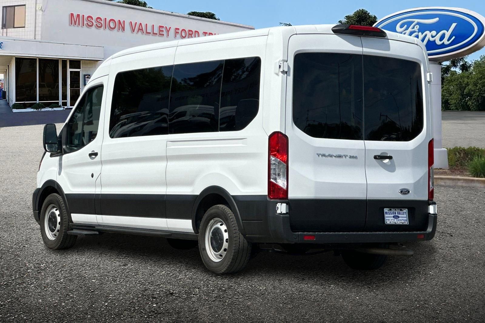 Used 2023 Ford Transit 350 XL image 6