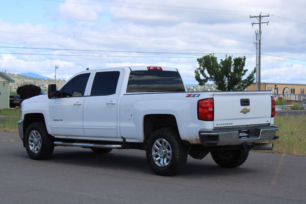 Used 2019 Chevrolet Silverado 2500 LT AWD/4WD image 3