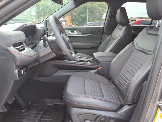 Used 2026 Ford Explorer ST-Line w/ ST-Line Street Pack RWD image 17