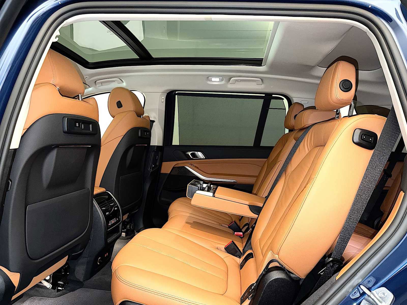 Certified 2022 BMW X7 xDrive40i w/ Premium Package image 21