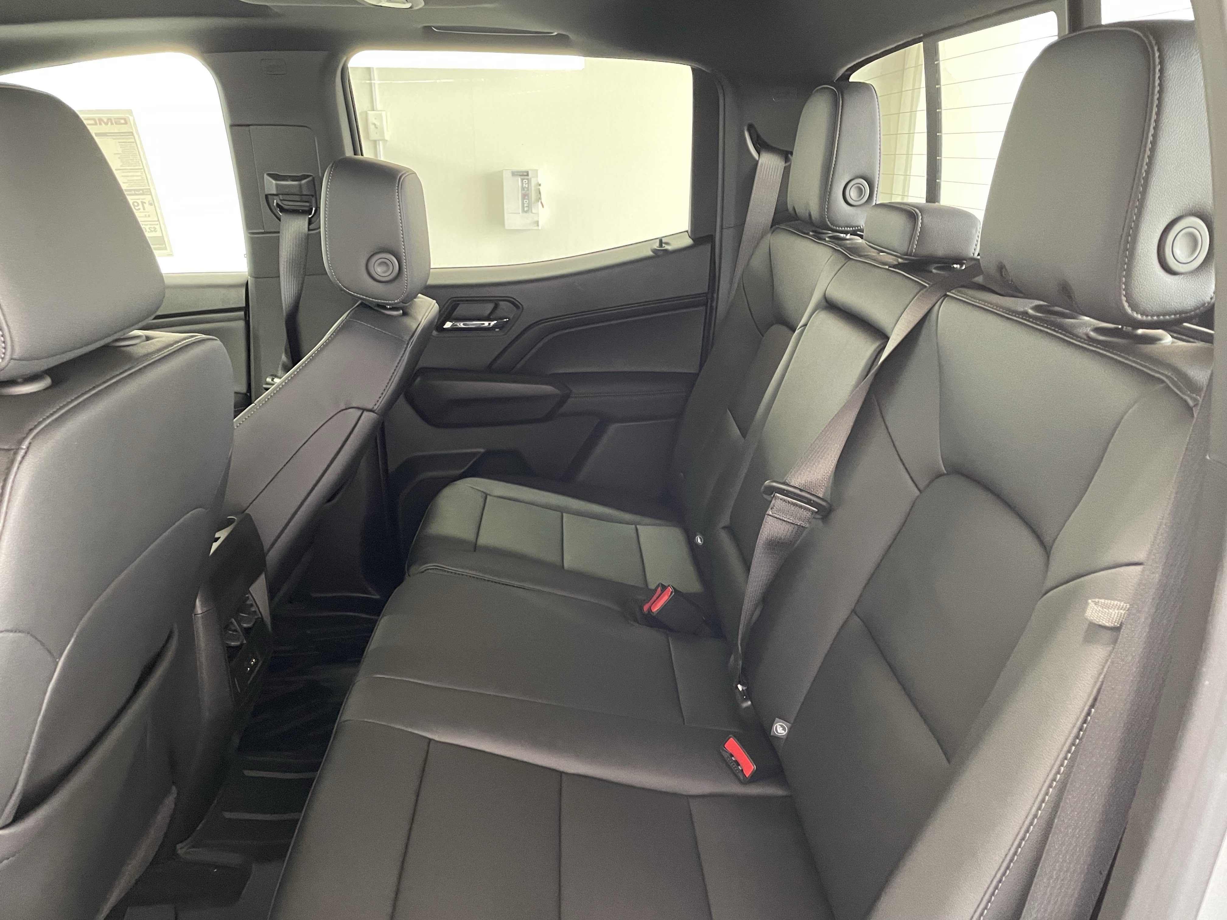 New 2026 GMC Canyon Elevation w/ Convenience Package AWD/4WD image 9