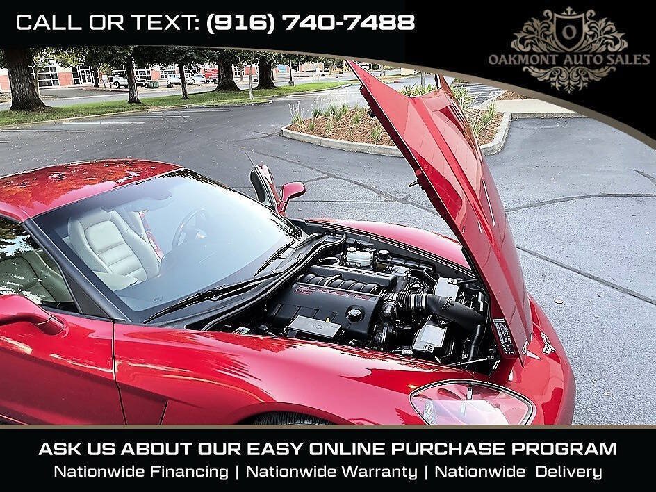 Used 2005 Chevrolet Corvette Coupe w/ Preferred Equipment Group RWD image 29