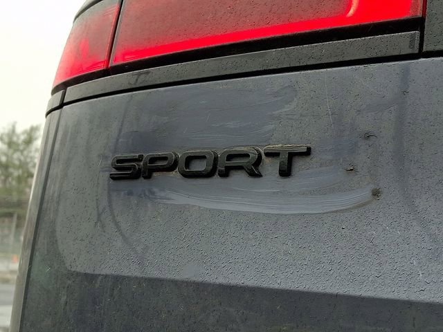 Used 2025 Land Rover Range Rover Sport Dynamic SE image 32