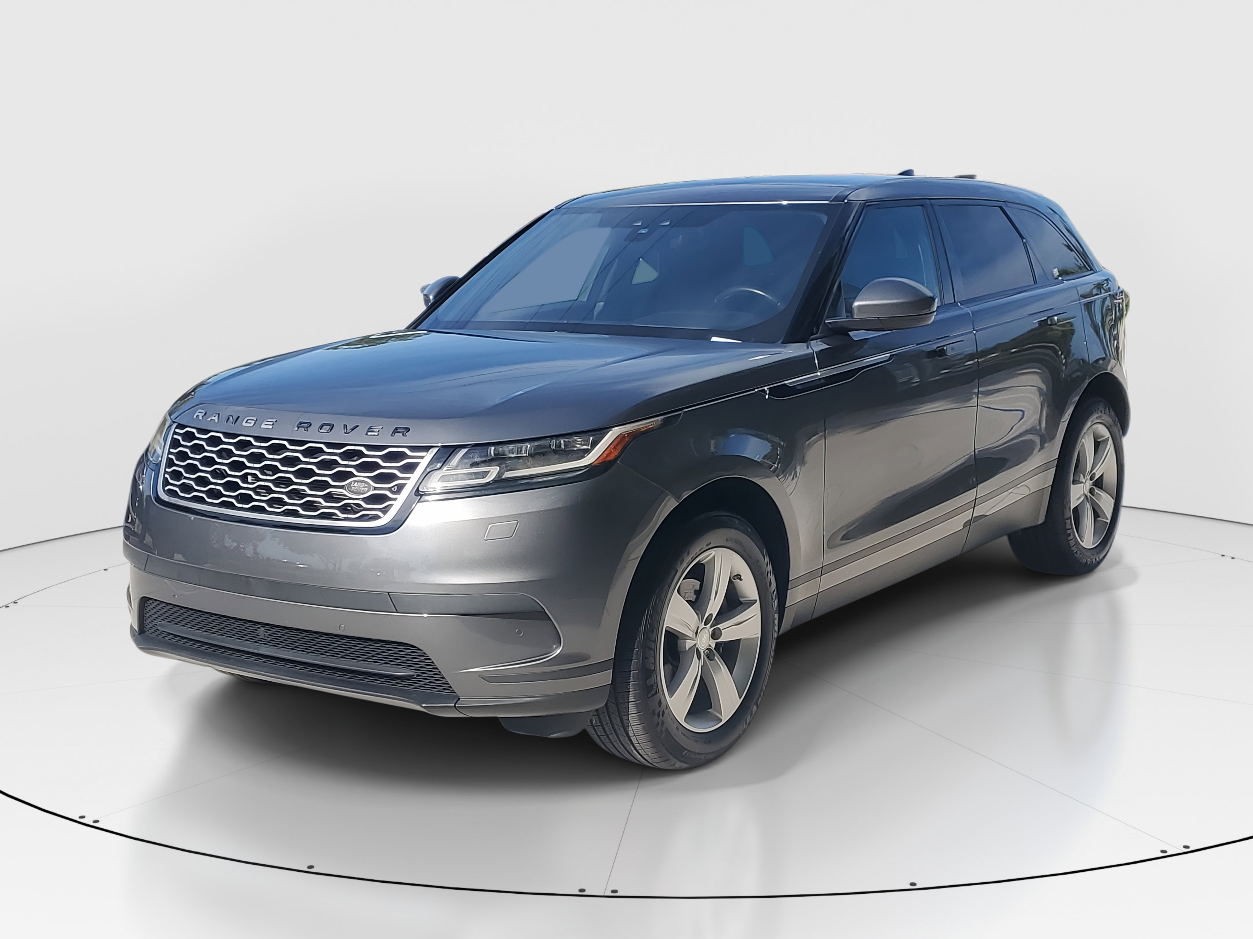 Used 2019 Land Rover Range Rover Velar S image 6