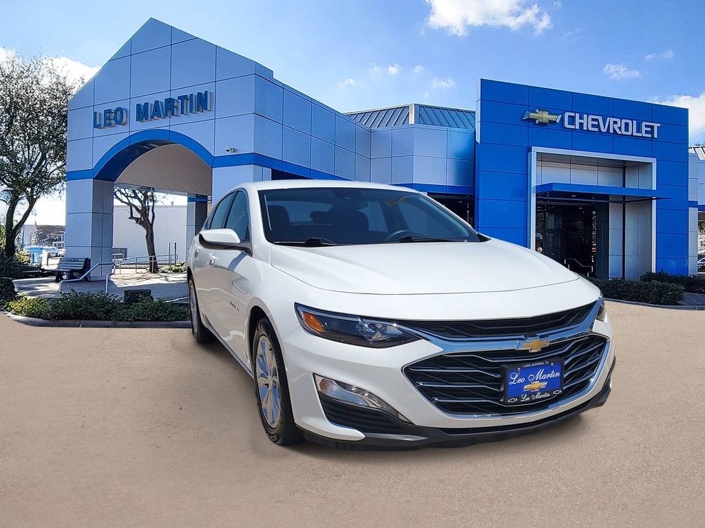 Used 2024 Chevrolet Malibu LT FWD image 2