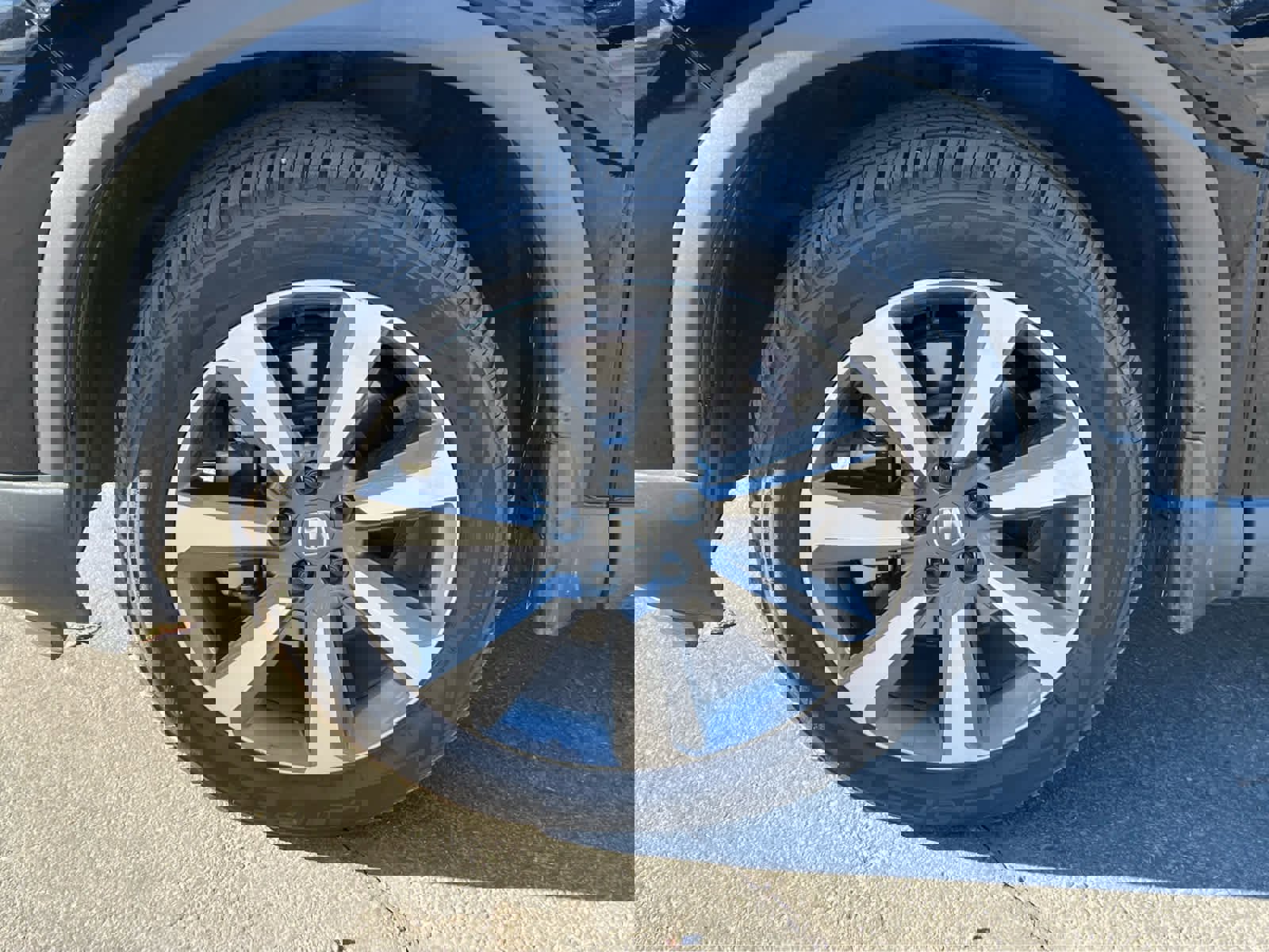 Used 2023 Honda Pilot Touring image 13