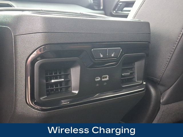 Used 2025 GMC Sierra 2500 AT4 image 23