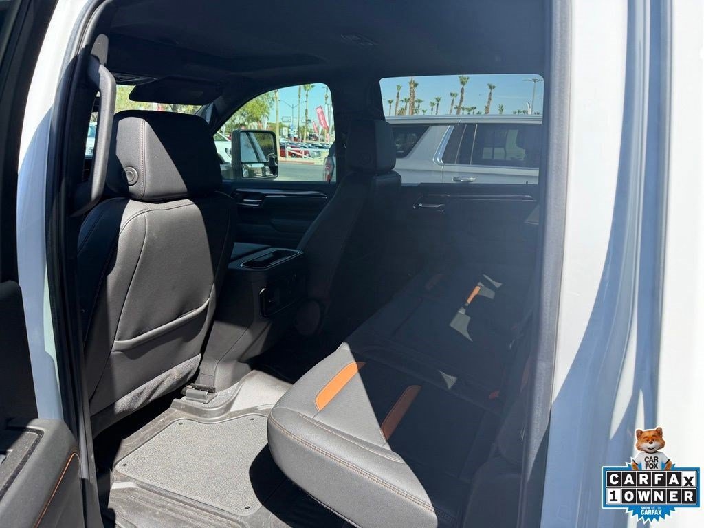Used 2024 GMC Sierra 3500 AT4 w/ Technology Package AWD/4WD image 6