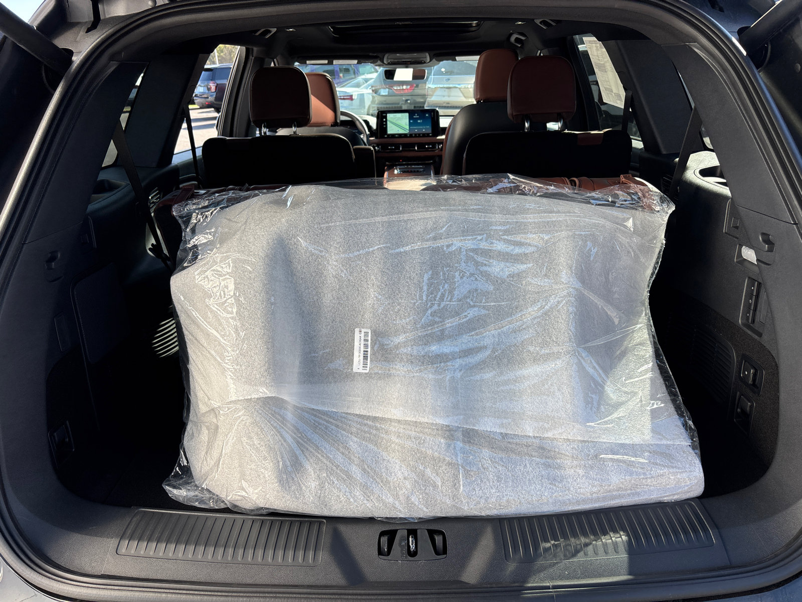 New 2027 Lincoln Aviator Reserve w/ Jet Appearance Package AWD/4WD image 9