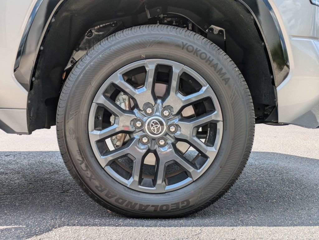 Used 2023 Toyota Tundra Platinum AWD/4WD image 11