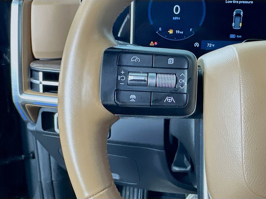 Used 2025 Hyundai Santa Fe Limited image 21