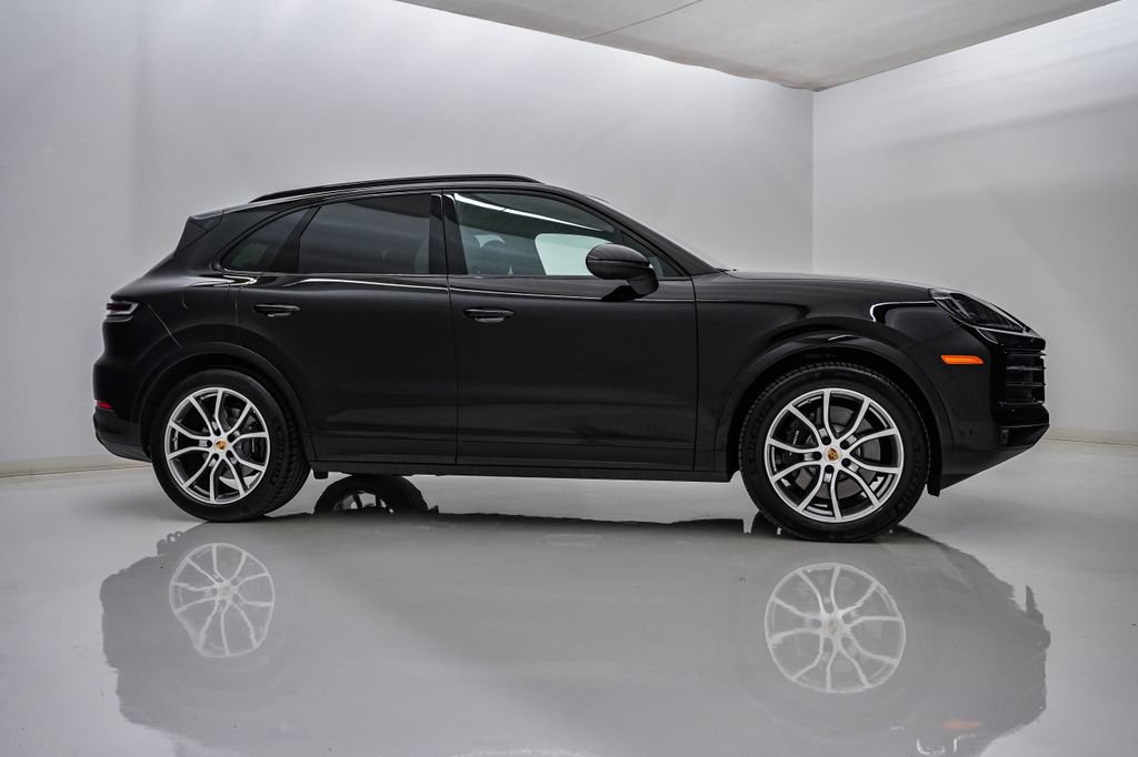 Certified 2024 Porsche Cayenne S AWD/4WD image 9