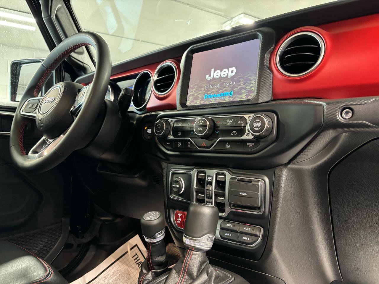 Used 2023 Jeep Gladiator Rubicon w/ LED Lighting Group image 20