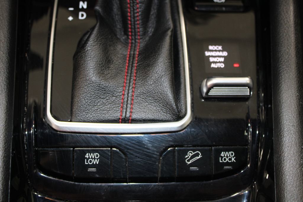 Used 2025 Jeep Compass Trailhawk AWD/4WD image 50