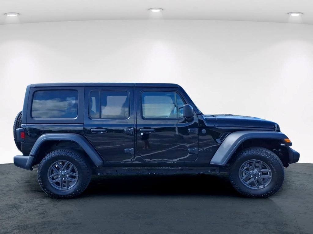 Used 2024 Jeep Wrangler Unlimited Sport AWD/4WD image 7