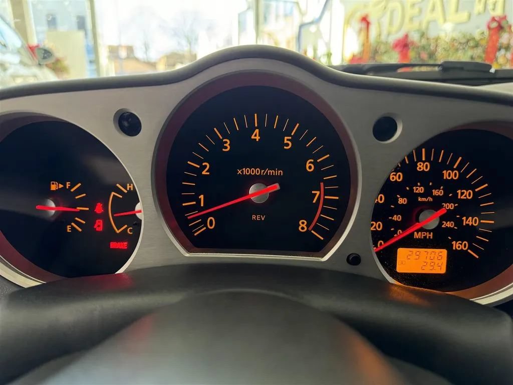 Used 2005 Nissan 350Z Touring RWD image 16