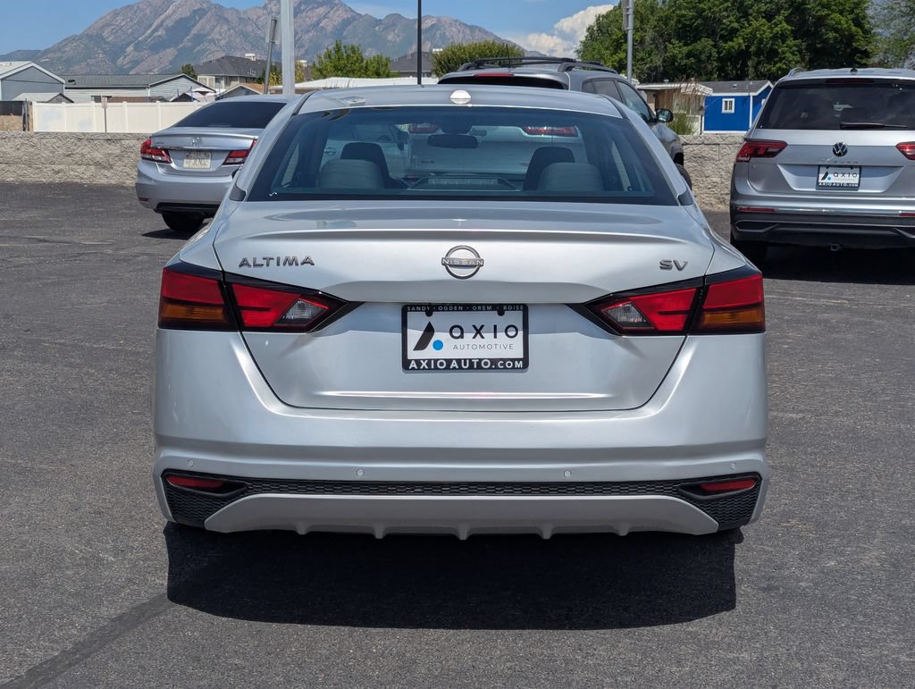 Used 2024 Nissan Altima 2.5 SV FWD image 6